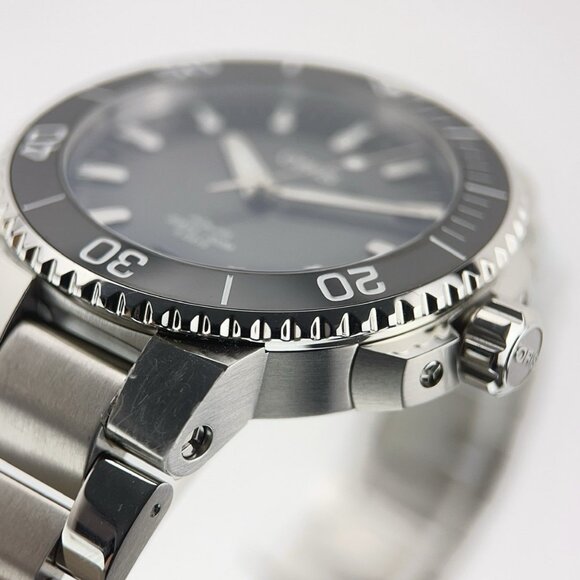 Oris Aquis Date Cal 400 Steel Black Dial 41.5mm Automatic Men's Watch 7769 - Picture 5 of 10